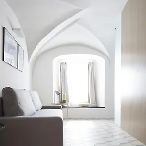 genova-suite-art.hotelitalianriviera.com/